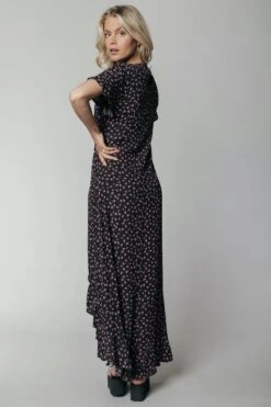 Colourful Rebel Tyra Flower Jurk Zwart Dames - Wijduitlopende Fit - Viscose - S 9 Colourful Rebel Tyra Flower Jurk Zwart Dames - Wijduitlopende Fit - Viscose - S -Trendyo Trendy Winkel 800x1200 526