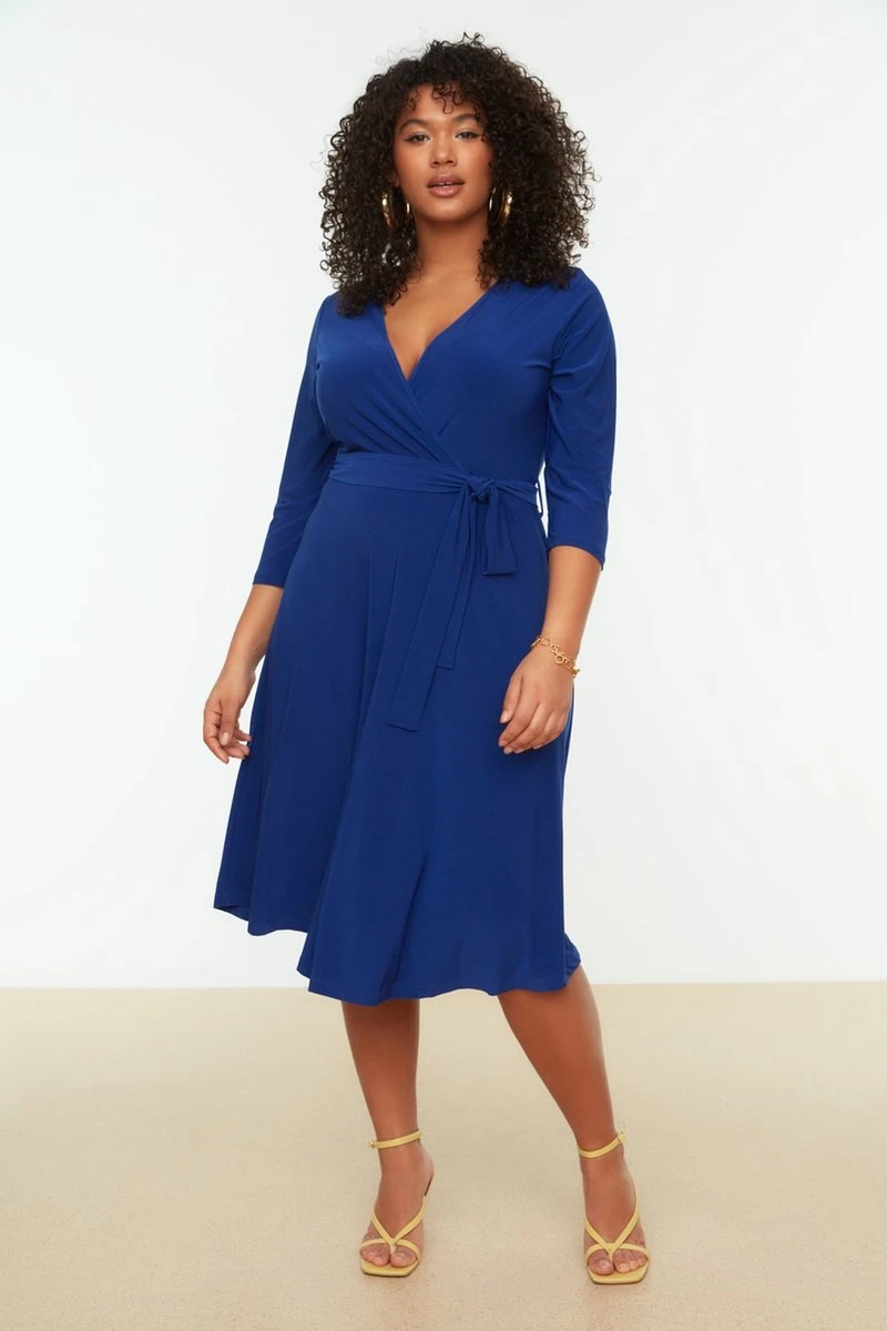 Trendyol Vrouwen Standaard Mouw Dubbele Rij Knopen A-lijn Plus Size Jurk 11 Trendyol Vrouwen Standaard Mouw Dubbele Rij Knopen A-lijn Plus Size Jurk - Afbeelding 9