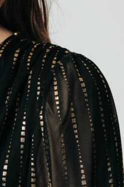 Colourful Rebel Lola Triangle Foil Longsleeve Maxi Wrap Dress Dames Jurk - Maat XS -Trendyo Trendy Winkel 800x1200 594