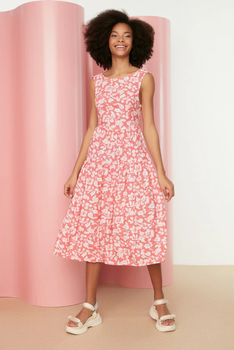 Trendyol Vrouwen Standaard Mouw Ronde Hals Schaatser Jurk 10 Trendyol Vrouwen Standaard Mouw Ronde Hals Schaatser Jurk - Afbeelding 8