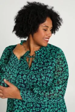 Paprika Korte Jurk Met Bloemetjesmotief -Trendyo Trendy Winkel 803x1200 25