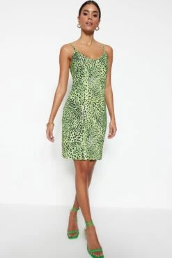 Trendyol Vrouwen Standaard Mouw V-hals Bodycon Jurk -Trendyo Trendy Winkel 804x1200 9