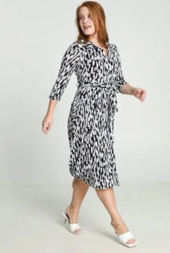 Cassis Lange Jurk Met Grafisch Motief -Trendyo Trendy Winkel 805x1200 22