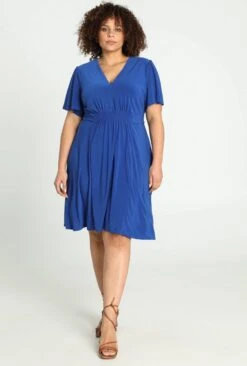 Paprika Korte, Effen Bow Jurk Met Smokwerk Op De Taille -Trendyo Trendy Winkel 810x1200 10