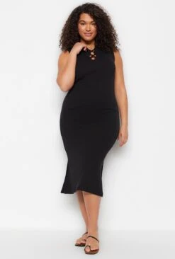 Trendyol Vrouwen Dik Geschorst V-hals Bodycon Plus Size Jurk -Trendyo Trendy Winkel 810x1200 33