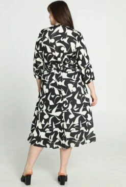 Promiss Halflange Jurk Met Grafisch Motief, Valse Wikkelkraag En Riem -Trendyo Trendy Winkel 810x1200 36