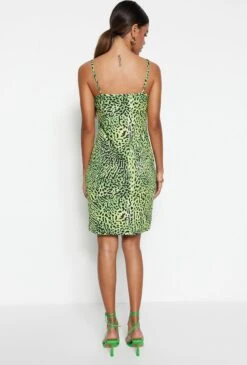 Trendyol Vrouwen Standaard Mouw V-hals Bodycon Jurk -Trendyo Trendy Winkel 811x1200 13