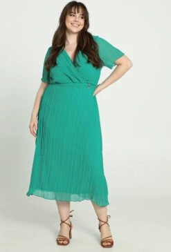 Promiss Halflange, Effen Plisséjurk Met Wikkelkraag En Juweelriem -Trendyo Trendy Winkel 811x1200 26