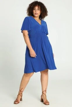 Paprika Korte, Effen Bow Jurk Met Smokwerk Op De Taille -Trendyo Trendy Winkel 812x1200 4