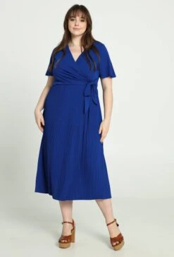 Promiss Lange, Effen Plisséjurk Met Valse Wikkelkraag -Trendyo Trendy Winkel 815x1200 17