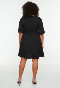 Trendyol Vrouwen Standaard Mouw V-hals Omslag Plus Size Jurk -Trendyo Trendy Winkel 818x1200 18