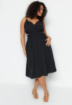 Trendyol Vrouwen Standaard Mouw V-hals Schaatser Grote Maten Jurk -Trendyo Trendy Winkel 818x1200 2