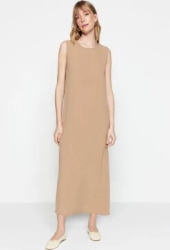 Trendyol Vrouwen Standaard Mouw Ronde Hals Verschuiving Jurk -Trendyo Trendy Winkel 819x1200 15