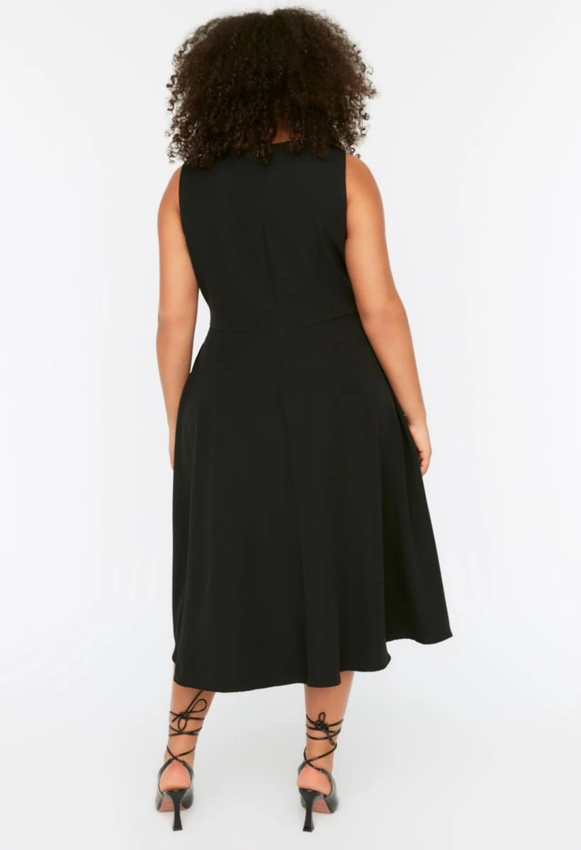 Trendyol Vrouwen Standaard Mouw Ronde Hals A-lijn Plus Size Jurk 12 Trendyol Vrouwen Standaard Mouw Ronde Hals A-lijn Plus Size Jurk - Afbeelding 10