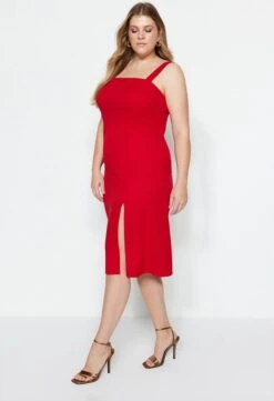 Trendyol Vrouwen Standaard Mouw Vierkante Kraag Bodycon Plus Size Jurk