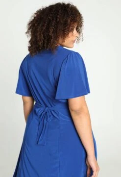 Paprika Korte, Effen Bow Jurk Met Smokwerk Op De Taille -Trendyo Trendy Winkel 820x1200 6