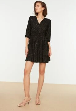 Trendyol Vrouwen Standaard Mouw Cache-coeur Schaatser Jurk 25 Trendyol Vrouwen Standaard Mouw Cache-coeur Schaatser Jurk -Trendyo Trendy Winkel 823x1200 11