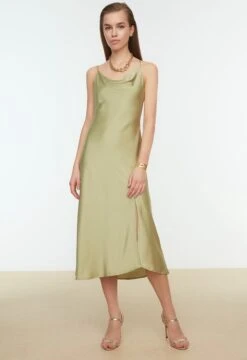 Trendyol Vrouwen Standaard Mouw Col Nek Verschuiving Jurk -Trendyo Trendy Winkel 823x1200 20