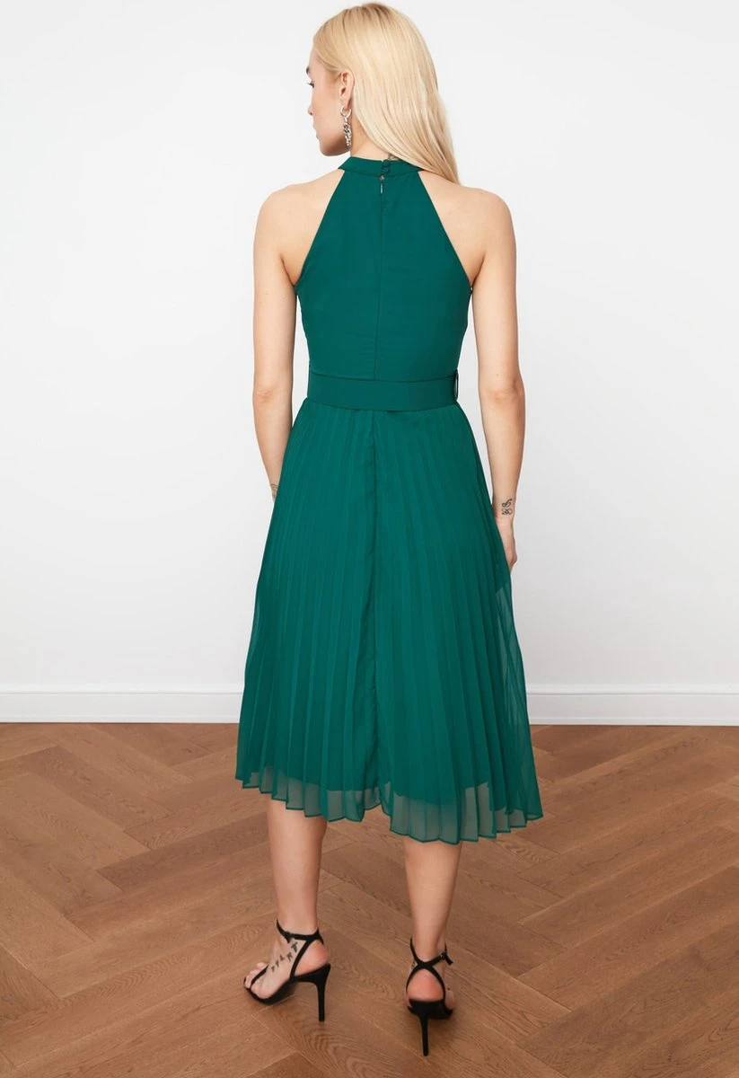 Trendyol Vrouwen Raglan Mouw Halternek A-lijn Jurk 9 Trendyol Vrouwen Raglan Mouw Halternek A-lijn Jurk - Afbeelding 7