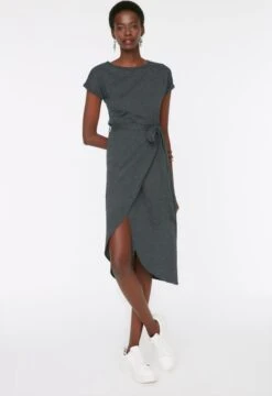 Trendyol Vrouwen Standaard Mouw Ronde Hals Omslag Jurk -Trendyo Trendy Winkel 823x1200 6