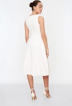 Trendyol Vrouwen Standaard Mouw Ronde Hals A-lijn Jurk -Trendyo Trendy Winkel 824x1200 4
