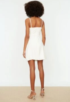 Trendyol Vrouwen Standaard Mouw V-hals A-lijn Jurk -Trendyo Trendy Winkel 825x1200 8