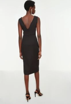 Trendyol Vrouwen Standaard Mouw Boothals Bodycon Jurk -Trendyo Trendy Winkel 826x1200 7