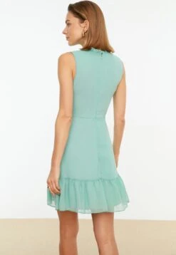 Trendyol Vrouwen Standaard Mouw Staande Kraag A-lijn Jurk -Trendyo Trendy Winkel 828x1200 3