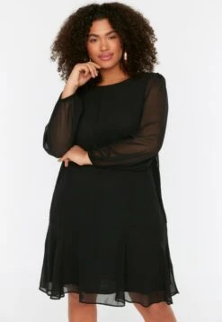 Trendyol Vrouwen Standaard Mouw Ronde Hals Basis Grote Maten Jurk -Trendyo Trendy Winkel 828x1200 4