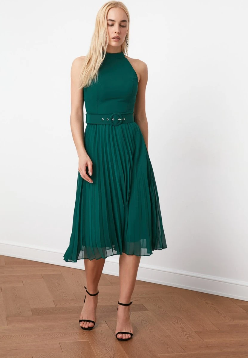 Trendyol Vrouwen Raglan Mouw Halternek A-lijn Jurk 7 Trendyol Vrouwen Raglan Mouw Halternek A-lijn Jurk - Afbeelding 5