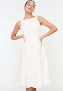 Trendyol Vrouwen Standaard Mouw Ronde Hals A-lijn Jurk -Trendyo Trendy Winkel 832x1200 4