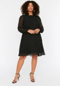 Trendyol Vrouwen Standaard Mouw Ronde Hals Basis Grote Maten Jurk -Trendyo Trendy Winkel 836x1200