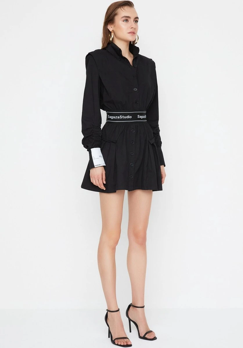 Trendyol Vrouwen Standaard Mouw Kraag Schaatser Jurk 6 Trendyol Vrouwen Standaard Mouw Kraag Schaatser Jurk - Afbeelding 4