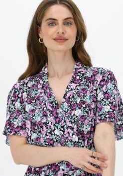 Colourful Rebel Very Scatterood Flower Jurk Rood Dames - Wijduitlopende Fit - Viscose - XS -Trendyo Trendy Winkel 840x1200 100