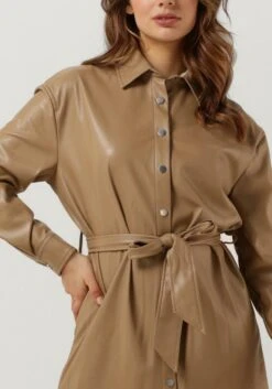 Guess Eudokia Dress Jurken Dames - Kleedje - Rok - Jurk - Taupe - Maat M -Trendyo Trendy Winkel 840x1200 165