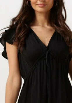 Sofie Schnoor S231352 Jurken Dames - Rok - Jurk - Zwart - Maat S -Trendyo Trendy Winkel 840x1200 244