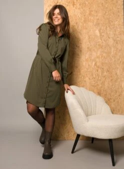 IVY BEAU Nicole Jurk - Olive - Maat 46 -Trendyo Trendy Winkel 876x1200 7