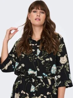 Only Carmakoma Carluxmie Jurk Zwart Gebloemd Maat 52 -Trendyo Trendy Winkel 895x1200