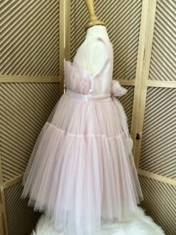 Merkloos Luxe Feestjurk-barbie Dress-roze Tule Jurk-tutu Jurk-communie Jurk-galajurk-bruidsjurk-prinsessen Jurk-Barbie Jurk-danseres Jurk-tutu Rok-bruidsmeisjes-bruiloft-verjaardag-fotoshoot-communie-doopsel-lente Feest-ballet-elegant-11 Jaar (maat 146) -Trendyo Trendy Winkel 899x1200 4