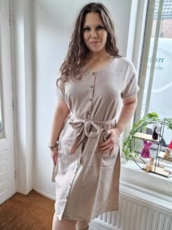 Zhenzi Savanna Jurk Beige S 42/44 -Trendyo Trendy Winkel 899x1200 70