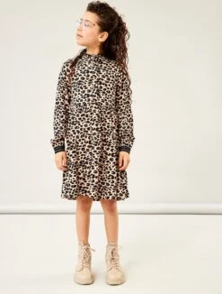 NAME IT NKFNAGIRA LS DRESS NN NOOS Meisjes Jurk - Maat 116 -Trendyo Trendy Winkel 908x1200