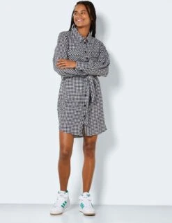 NOISY MAY NMERIK L/S SHIRT DRESS WVN Dames Jurk - Maat S 12 NOISY MAY NMERIK L/S SHIRT DRESS WVN Dames Jurk - Maat S -Trendyo Trendy Winkel 922x1200