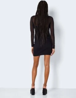 NOISY MAY NMSTINE L/S MIX DRESS Dames Jurk - Maat XS 10 NOISY MAY NMSTINE L/S MIX DRESS Dames Jurk - Maat XS -Trendyo Trendy Winkel 928x1200