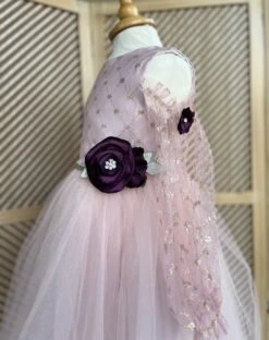 Merkloos Luxe Feestjurk-effen Jurk-roze Tule Jurk-communie Jurk-galajurk-bruidsjurk-prinsessen Jurk-danseres Jurk-tutu Rok-bruidsmeisjes-bruiloft-verjaardag-fotoshoot-communie-vormsel-lente Feest-ballet-paarse Bloem-elegant-katoen Polyester-7 Jaar (maat 122) -Trendyo Trendy Winkel 950x1200